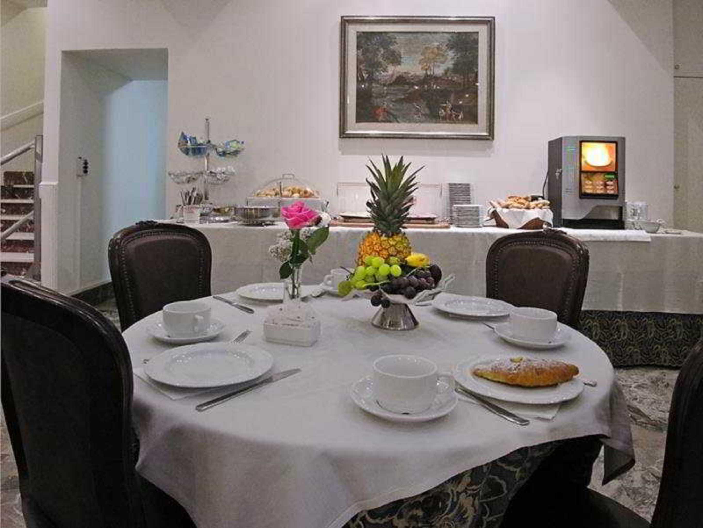 Pinewood Hotel Roma