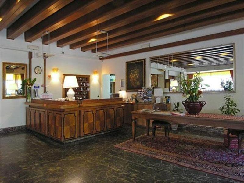 Pinewood Hotel 4*
