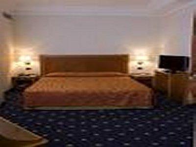 Pinewood Hotel