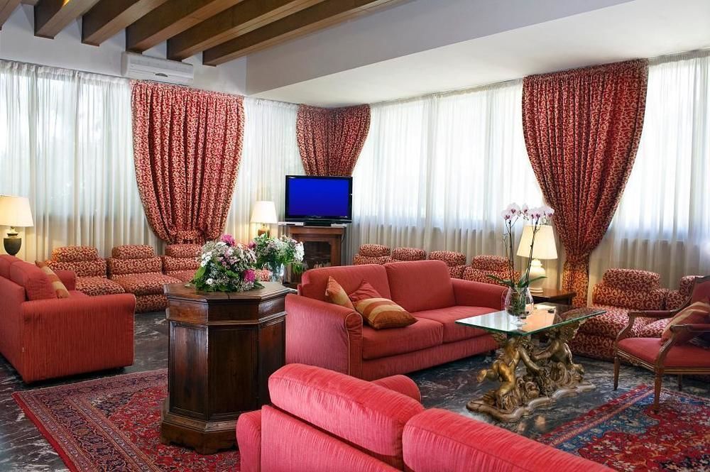 Pinewood 4*