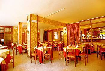 Pinewood Hotel 4*