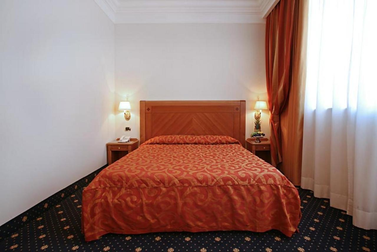 Pinewood 4* Roma